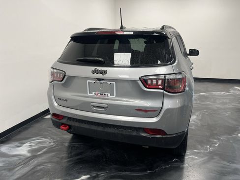 Used 2024 Jeep Compass Trailhawk image 6