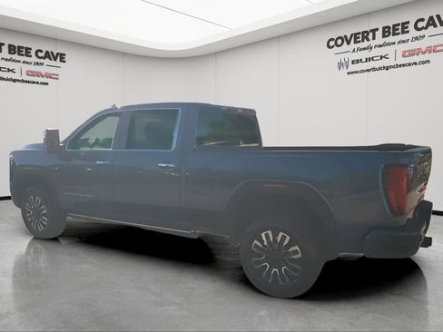 Used 2025 GMC Sierra 2500 Denali Ultimate w/ Max Trailering Package image 6