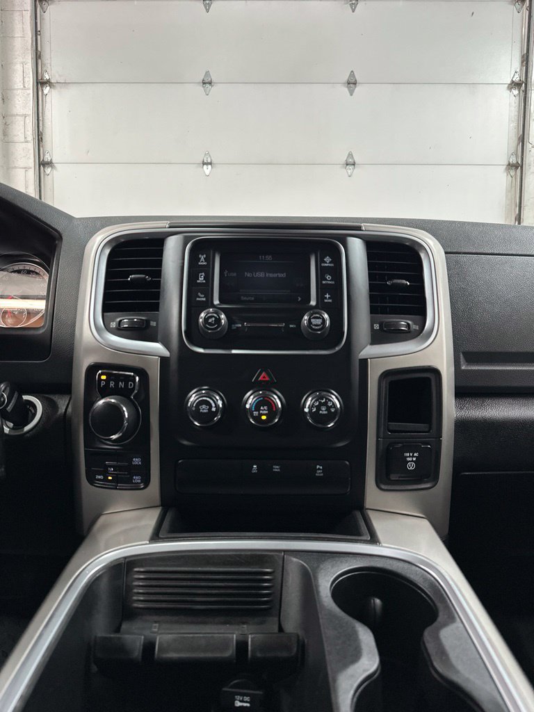 Used 2020 RAM 1500 Warlock AWD/4WD image 23