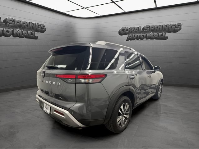 Certified 2025 Nissan Pathfinder SL FWD image 5
