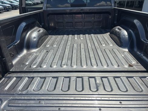 Used 2019 RAM 1500 Classic SLT RWD image 24