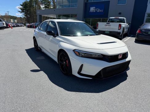 Used 2025 Honda Civic Type R image 4