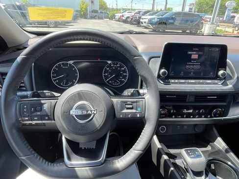 Used 2023 Nissan Rogue SV w/ SV Premium B Package AWD/4WD image 13