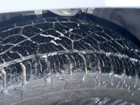 Used 2021 Chevrolet Silverado 1500 LT image 10