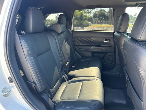 Used 2020 Mitsubishi Outlander GT image 12