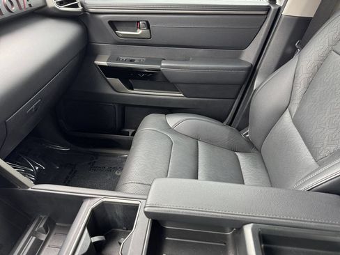 Used 2023 Toyota Tundra Limited AWD/4WD image 32