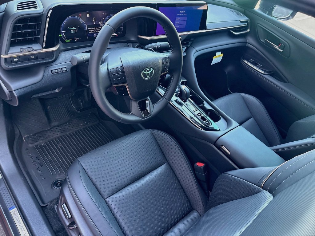 New 2027 Toyota Crown AWD/4WD image 9