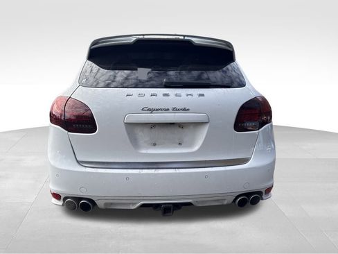 Used 2012 Porsche Cayenne Turbo image 7