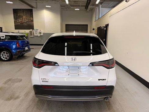 Used 2023 Honda HR-V Sport image 4