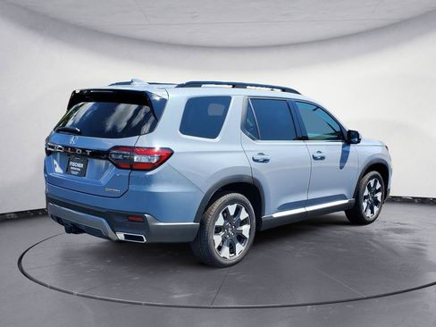 New 2026 Honda Pilot Touring image 3