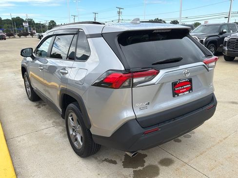 Used 2024 Toyota RAV4 XLE AWD/4WD image 7
