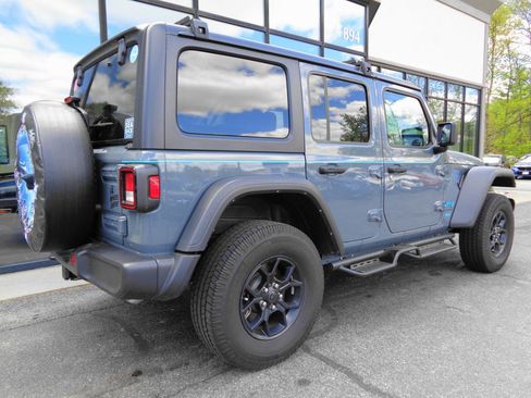 Used 2024 Jeep Wrangler Unlimited Sport AWD/4WD image 5