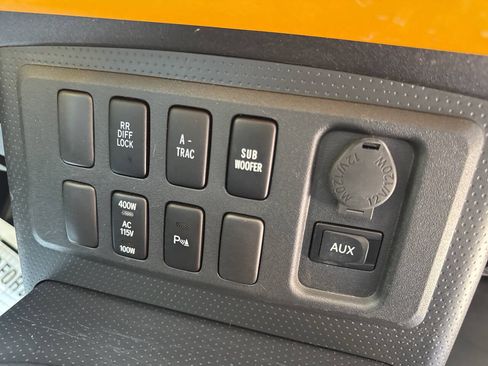 Used 2008 Toyota FJ Cruiser 4WD image 23