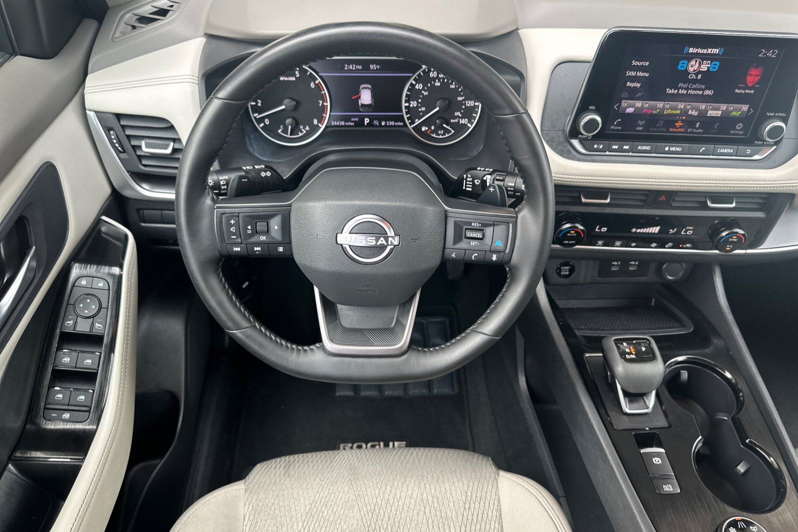 Used 2025 Nissan Rogue SV AWD/4WD image 15