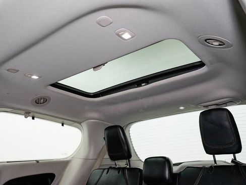 Used 2019 Chrysler Pacifica Touring-L Plus w/ Advanced Safetytec Group image 26