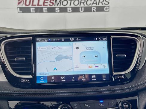 New 2026 Chrysler Pacifica Limited FWD image 15