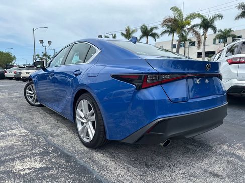 Used 2024 Lexus IS 300 w/ Comfort Package RWD image 4