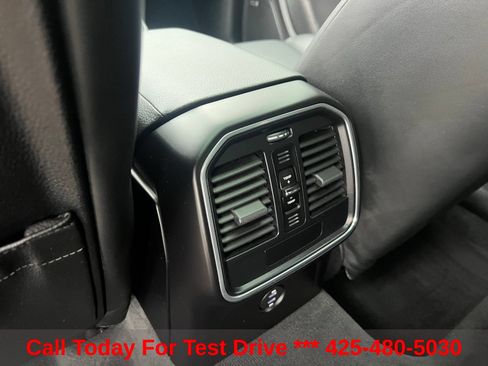 Used 2021 Porsche Macan S AWD/4WD image 26