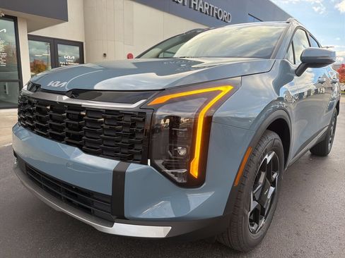 New 2026 Kia Sportage EX image 13