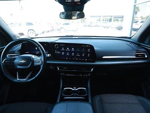 Used 2024 Chevrolet Traverse LT FWD image 29