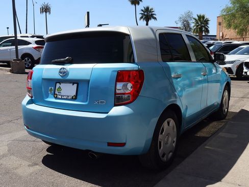 Used 2014 Scion xD image 13