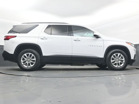 Used 2020 Chevrolet Traverse LT image 30
