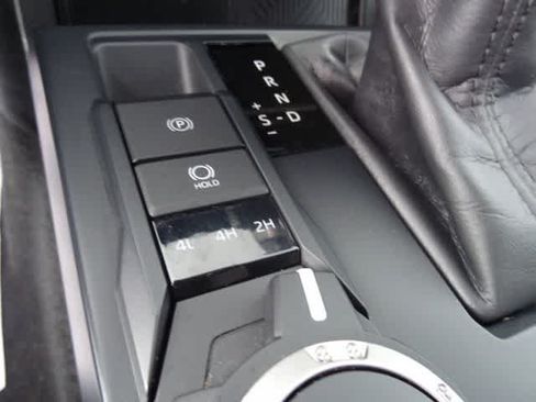 Used 2024 Toyota Tacoma SR5 AWD/4WD image 11
