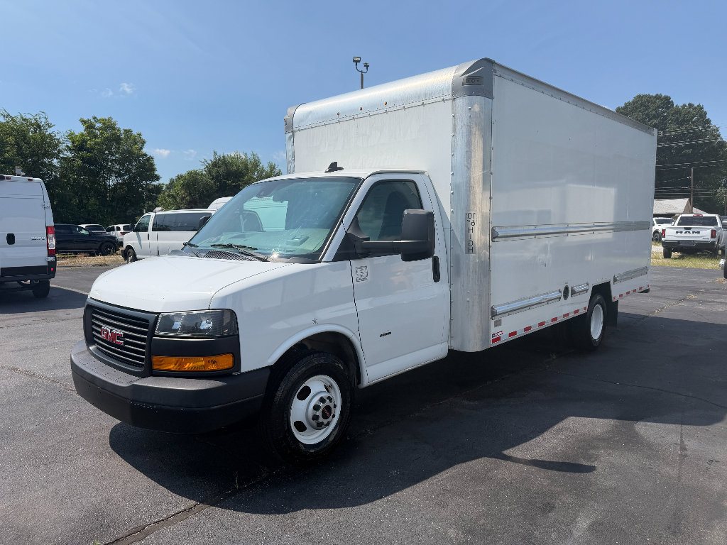 Used 2021 GMC Savana 3500 Extended w/ Power Convenience Package RWD image 5