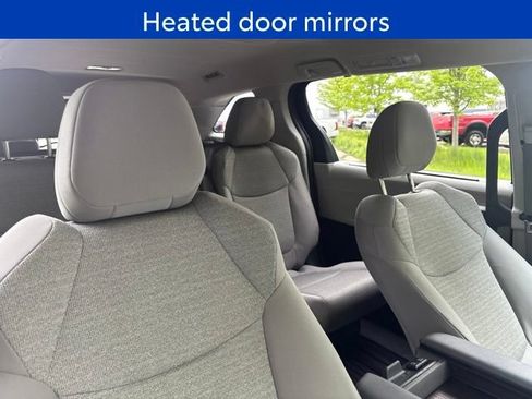 Used 2023 Toyota Sienna LE AWD/4WD image 22