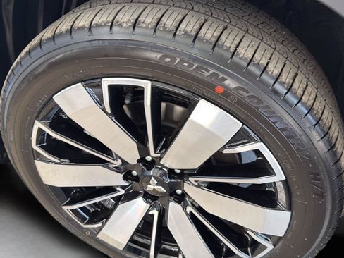 New 2026 Mitsubishi Outlander SEL FWD image 13