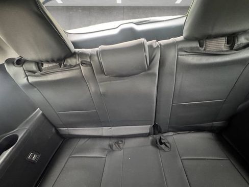 Used 2021 Toyota Highlander L FWD image 22