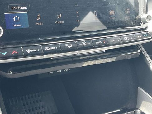 New 2026 Jeep Grand Wagoneer Limited AWD/4WD image 40