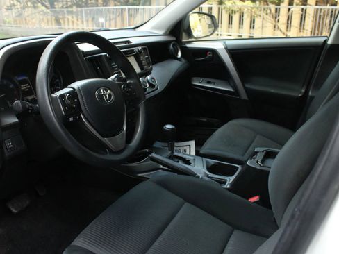 Used 2018 Toyota RAV4 LE w/ All Weather Liner Package AWD/4WD image 13