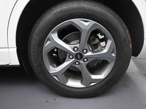 Used 2023 Ford Escape ST-Line w/ Tech Pack #1 FWD image 9