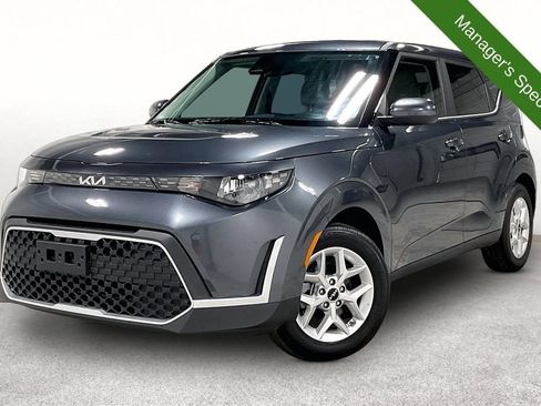 Used 2025 Kia Soul LX FWD image 14