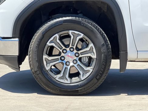 Used 2025 GMC Sierra 1500 SLT RWD image 27