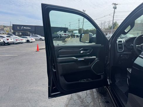 Used 2025 RAM 1500 Laramie AWD/4WD image 15