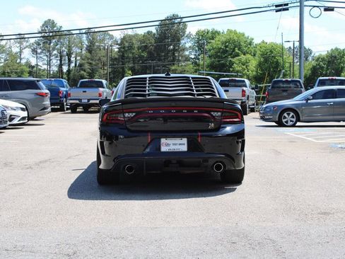 Used 2019 Dodge Charger Scat Pack w/ Dynamics Package RWD image 7