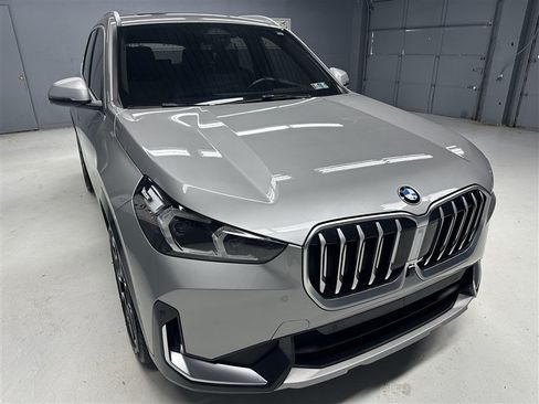 Used 2023 BMW X1 xDrive28i w/ Premium Package AWD/4WD image 9