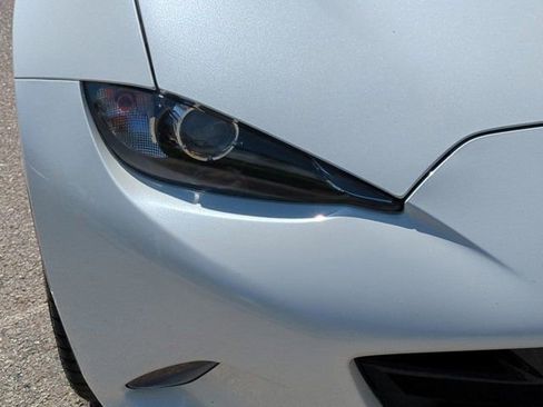 Used 2018 MAZDA MX-5 Miata RF Grand Touring image 9
