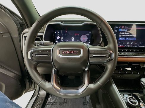 Used 2024 GMC Canyon AT4 w/ Technology Package AWD/4WD image 11