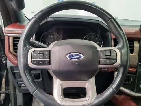 Used 2023 Ford Expedition Limited image 26