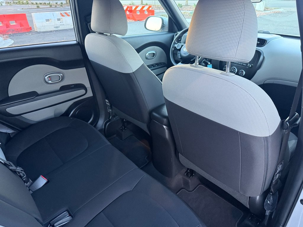 Used 2018 Kia Soul FWD image 14