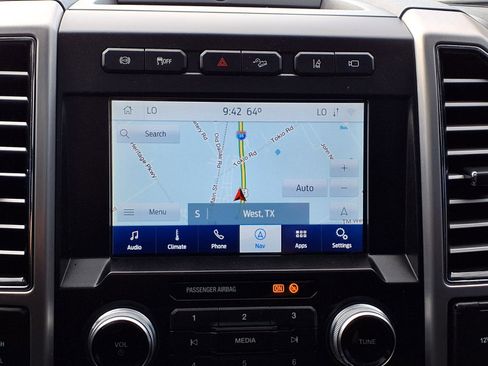 Certified 2020 Ford F250 Platinum w/ FX4 Off-Road Package image 15