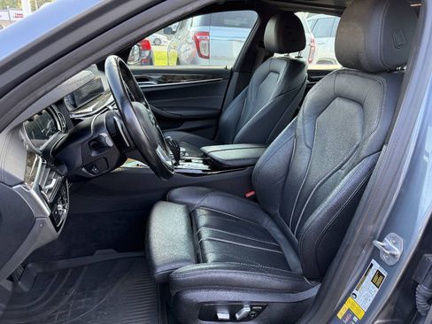 Used 2018 BMW 530e RWD image 8