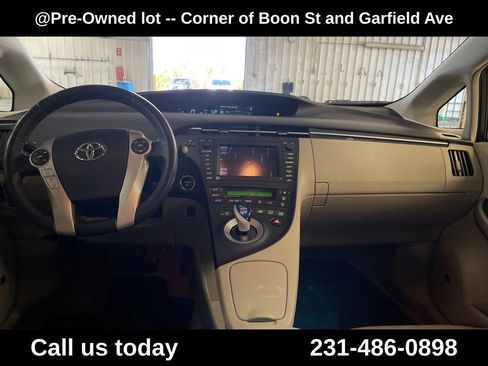 Used 2011 Toyota Prius Four w/ Solar Roof Pkg FWD image 18