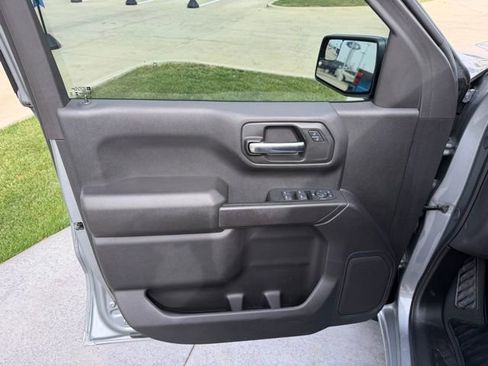 Used 2024 Chevrolet Silverado 1500 Custom image 8