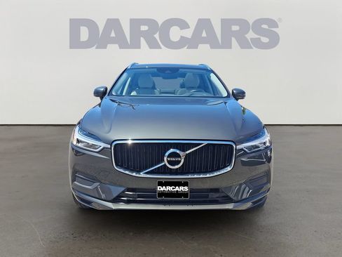 Used 2019 Volvo XC60 T5 Momentum w/ Multimedia Package AWD/4WD image 2