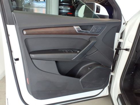 Used 2023 Audi Q5 2.0T Premium w/ Convenience Package AWD/4WD image 10