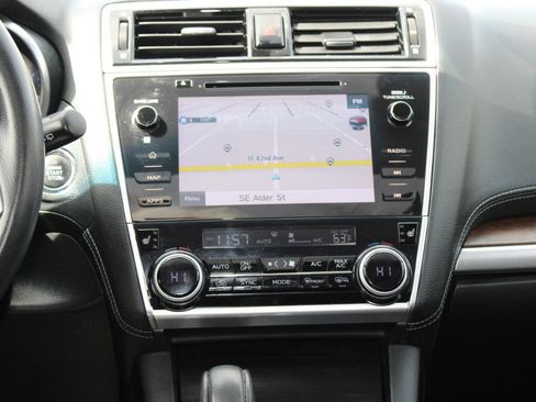 Used 2018 Subaru Outback 2.5i Limited image 11